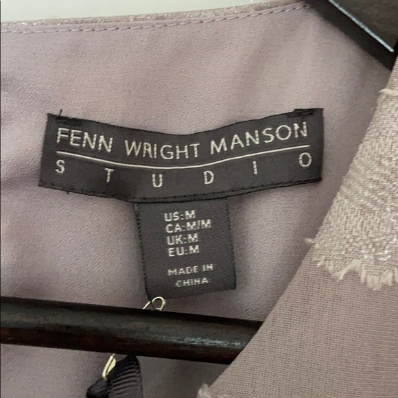 Chic top - Picture 3 of 6